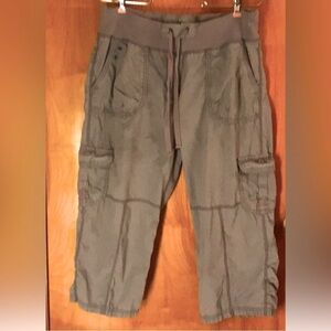 Women’s Calvin Klein Cargo Capri Pants Size M Colors Green/Brown w/Drawstring